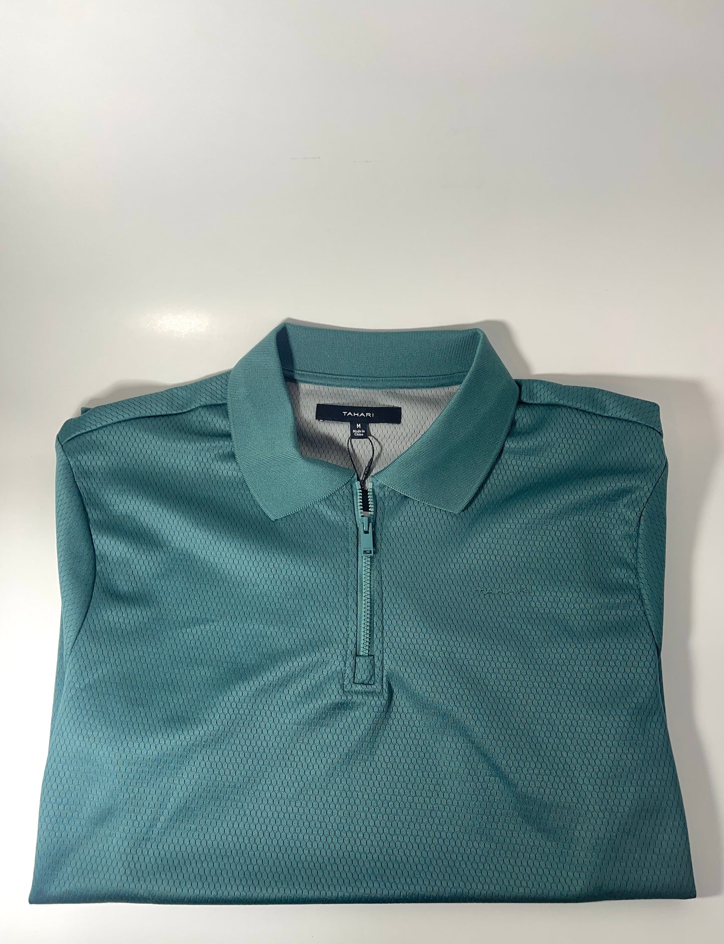 close up, men verse polo shirt